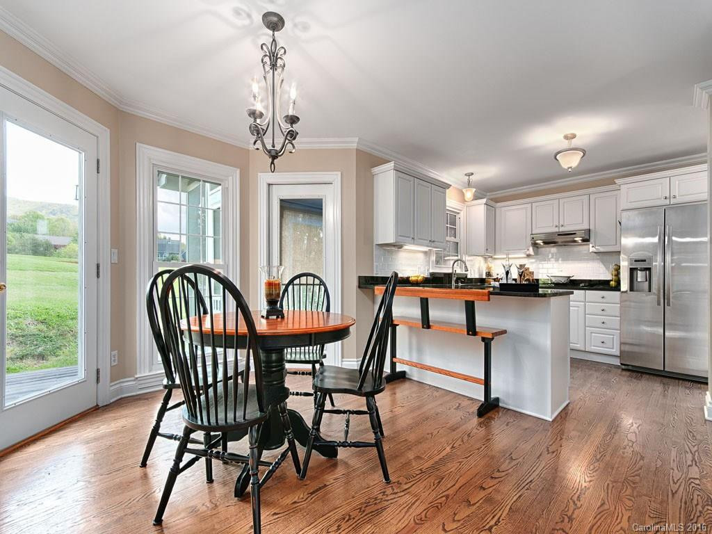 10 Meadowbrook Lane - Photo 8