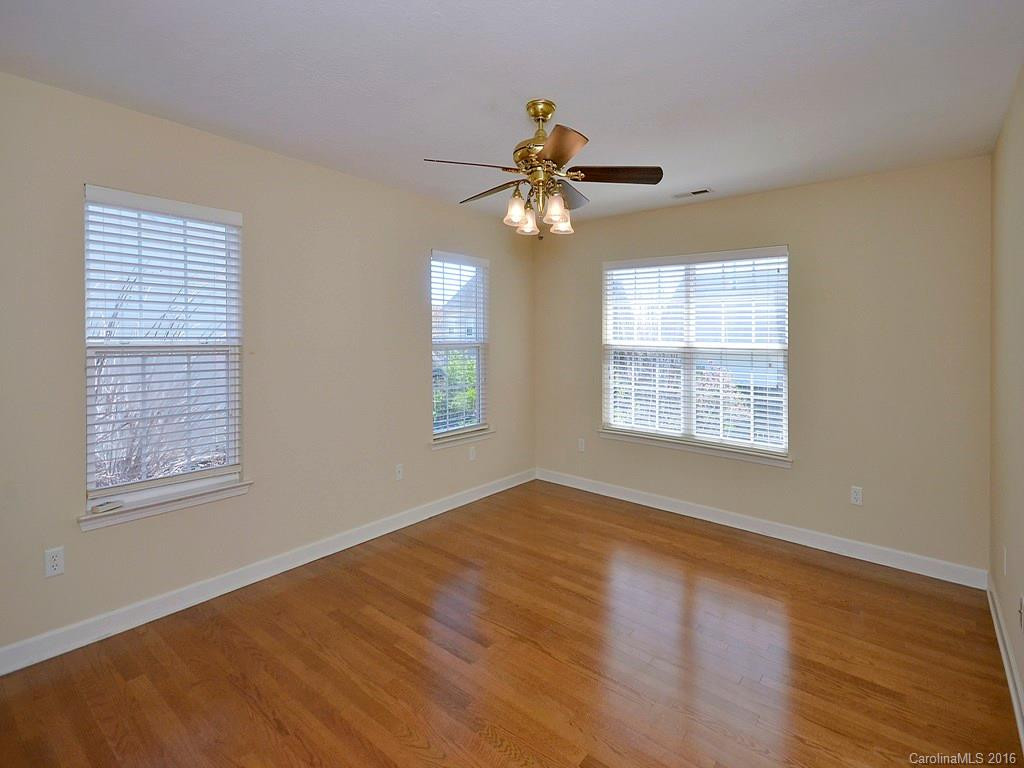 105 Andover Place - Photo 12