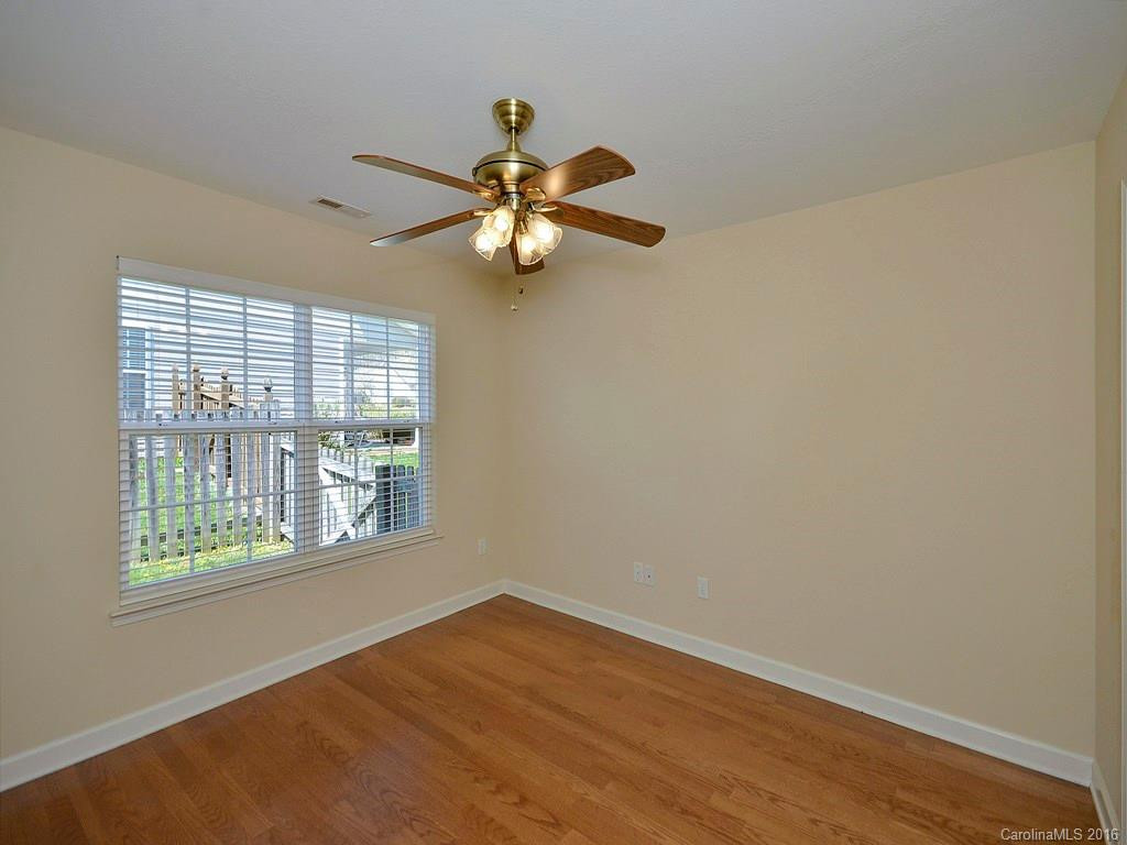 105 Andover Place - Photo 9