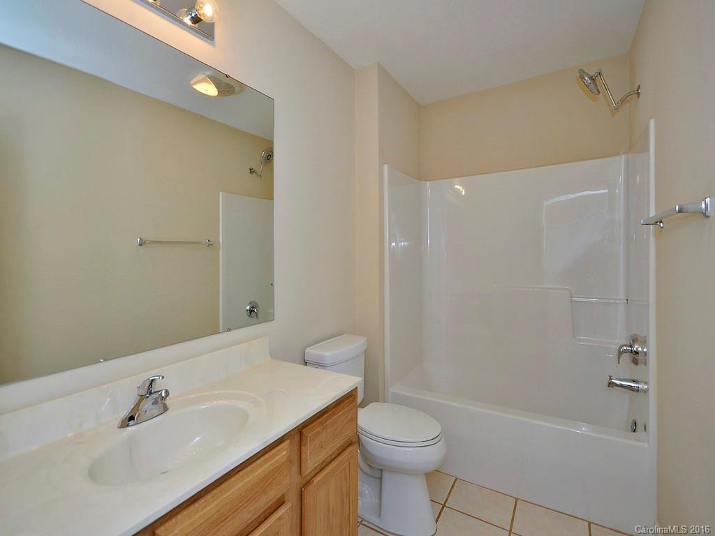 105 Andover Place - Photo 10