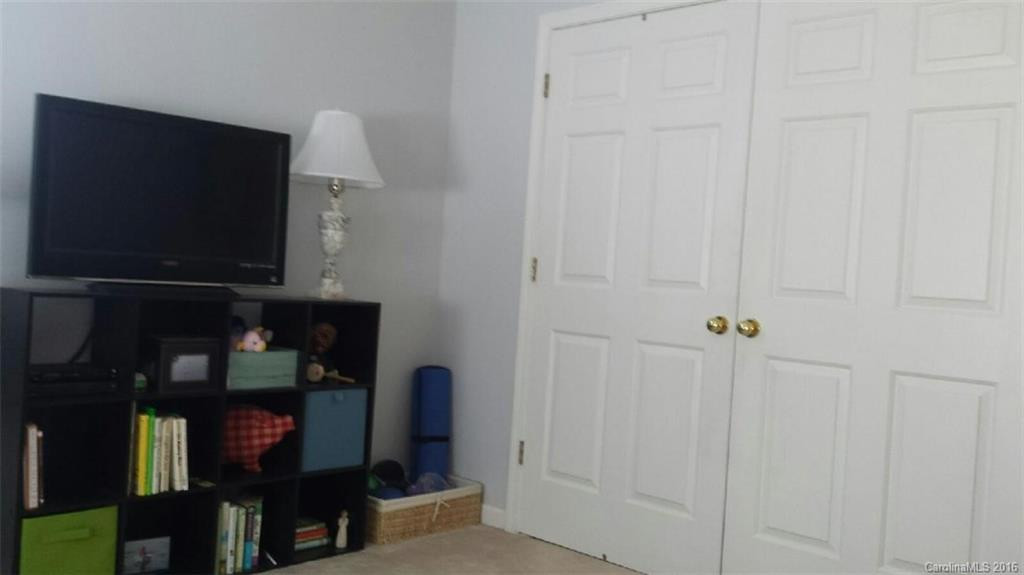 406 Carlyle Way #406 - Photo 12
