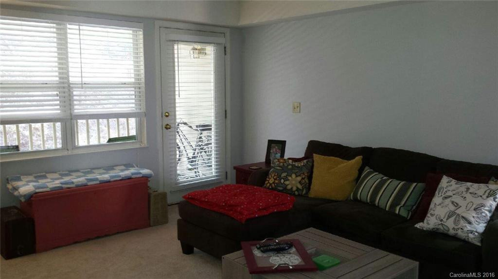 406 Carlyle Way #406 - Photo 5