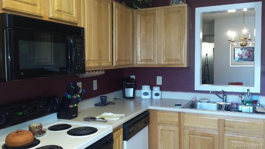 406 Carlyle Way #406 - Photo 8