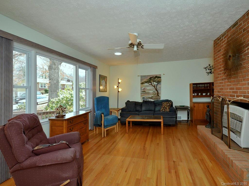 6 Barnes Road - Photo 2