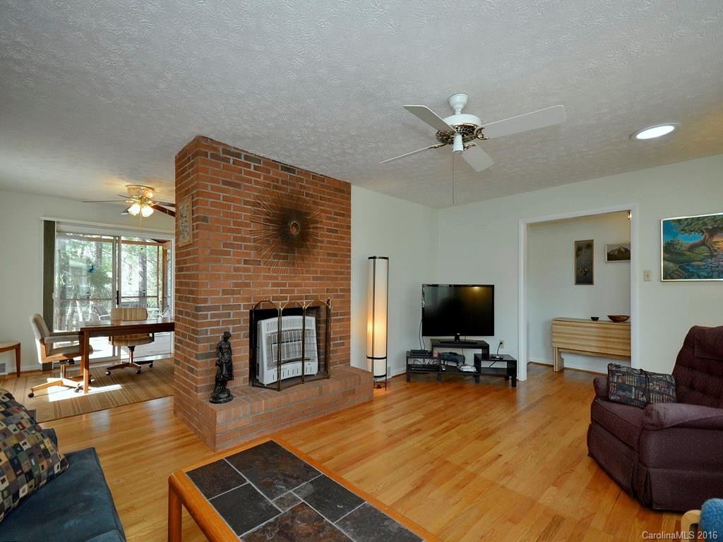 6 Barnes Road - Photo 3