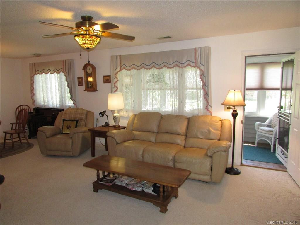 200 Dartcrest Drive - Photo 2