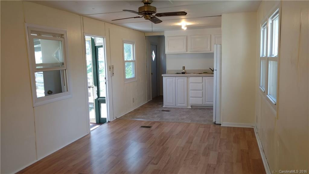 289 Angelwood Lane - Photo 2