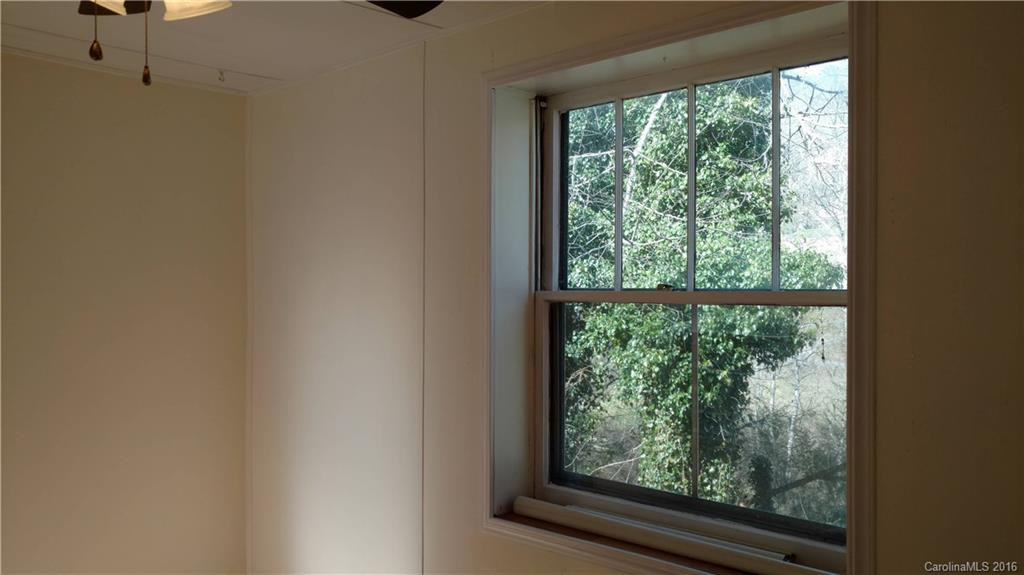 289 Angelwood Lane - Photo 4