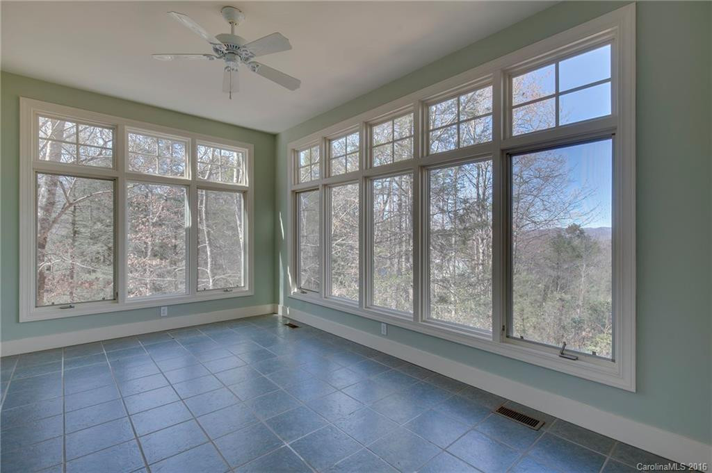 834 Crestview Drive - Photo 17