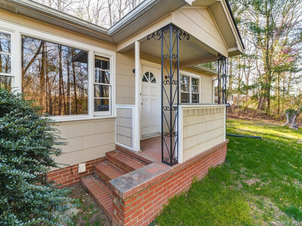 200 Tracy Grove Road - Photo 2
