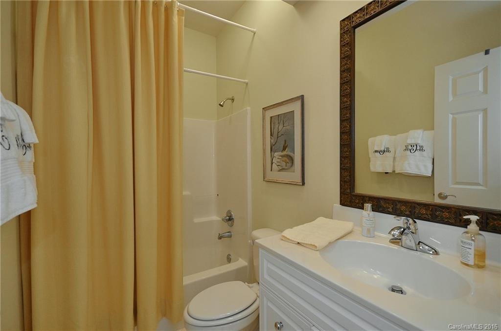204 Glenroy Court - Photo 17