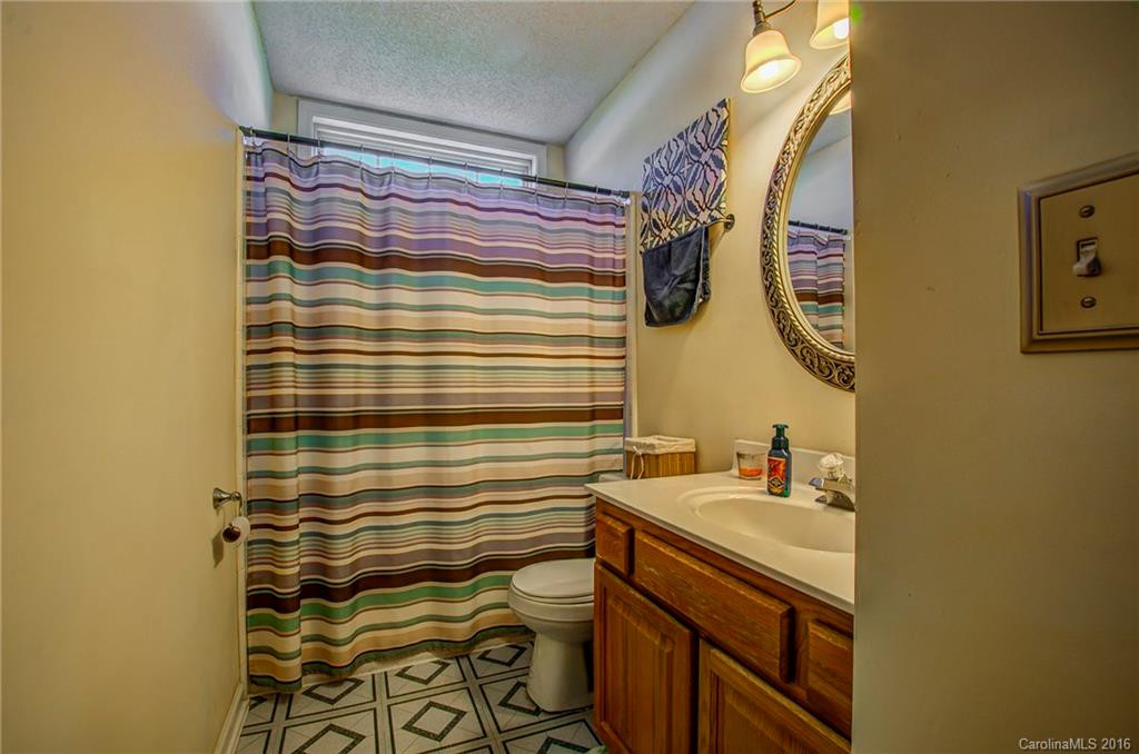 906 Woodhill Drive - Photo 13