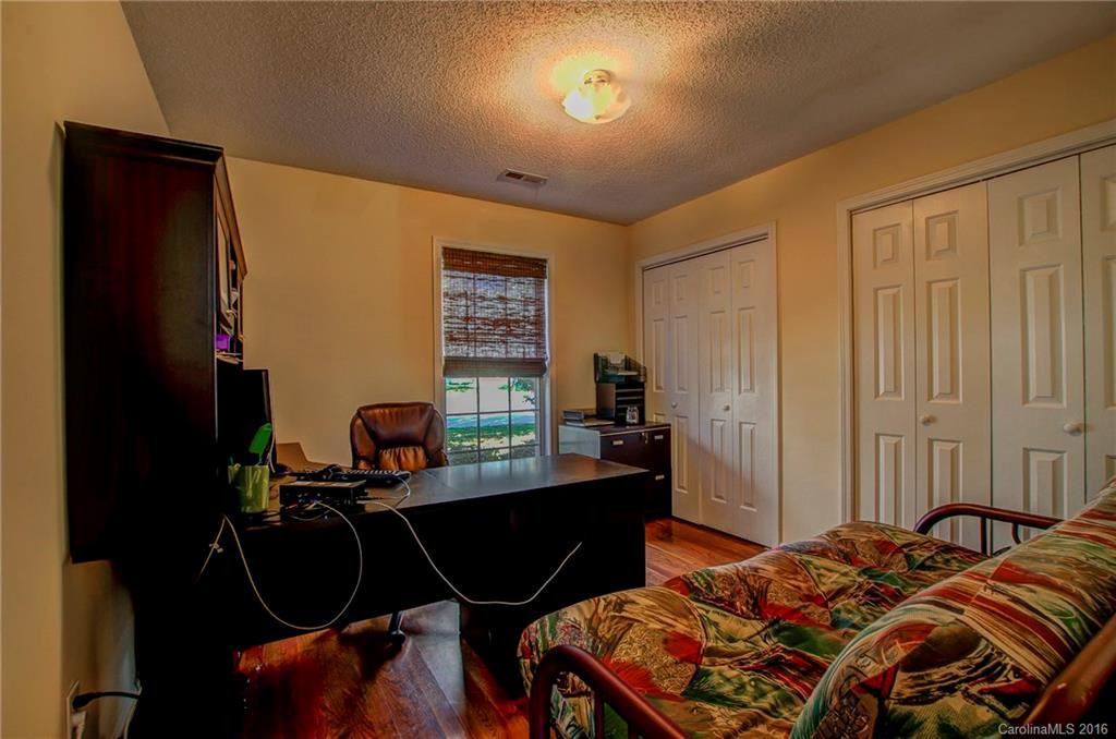 906 Woodhill Drive - Photo 14