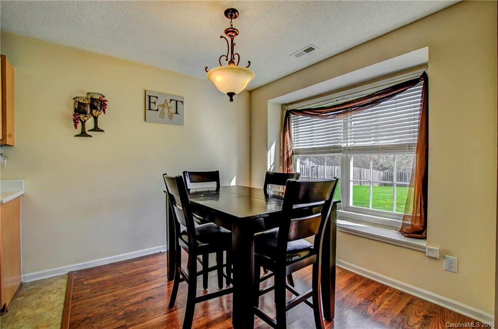 906 Woodhill Drive - Photo 6