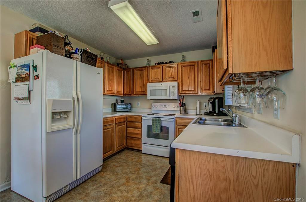 906 Woodhill Drive - Photo 9