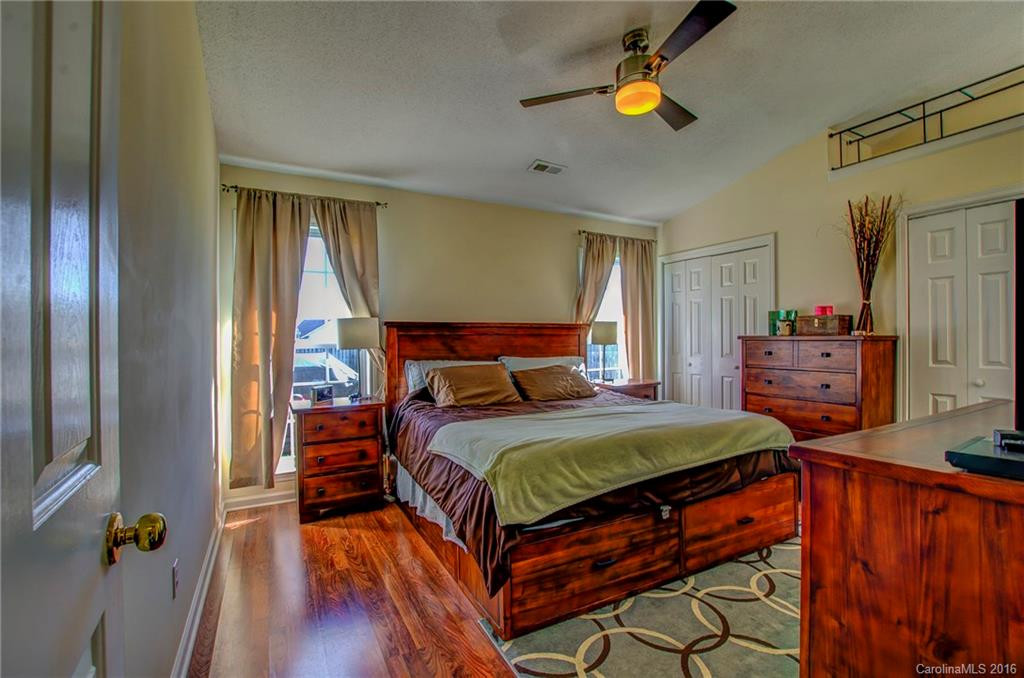 906 Woodhill Drive - Photo 10