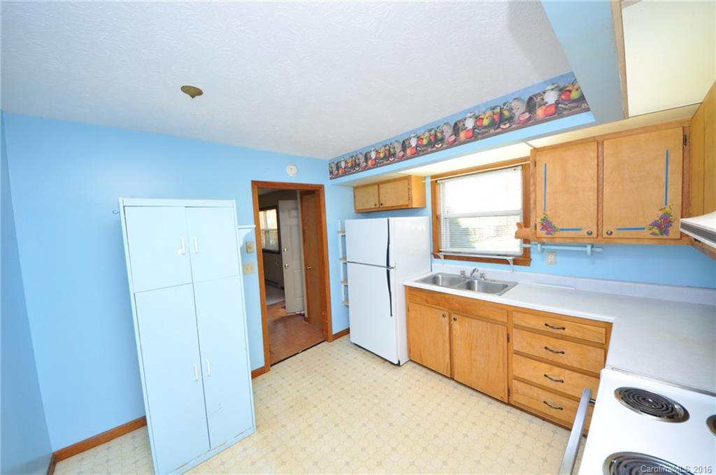 1737 Shano Drive - Photo 9