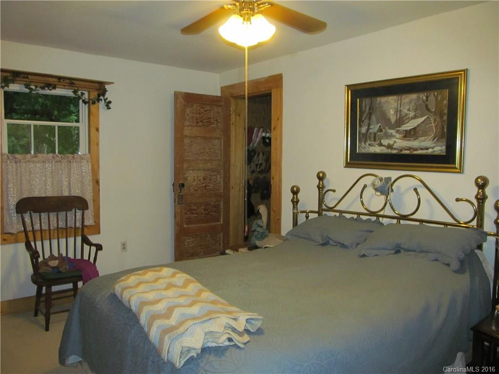 415 Cat tail Creek Road - Photo 7