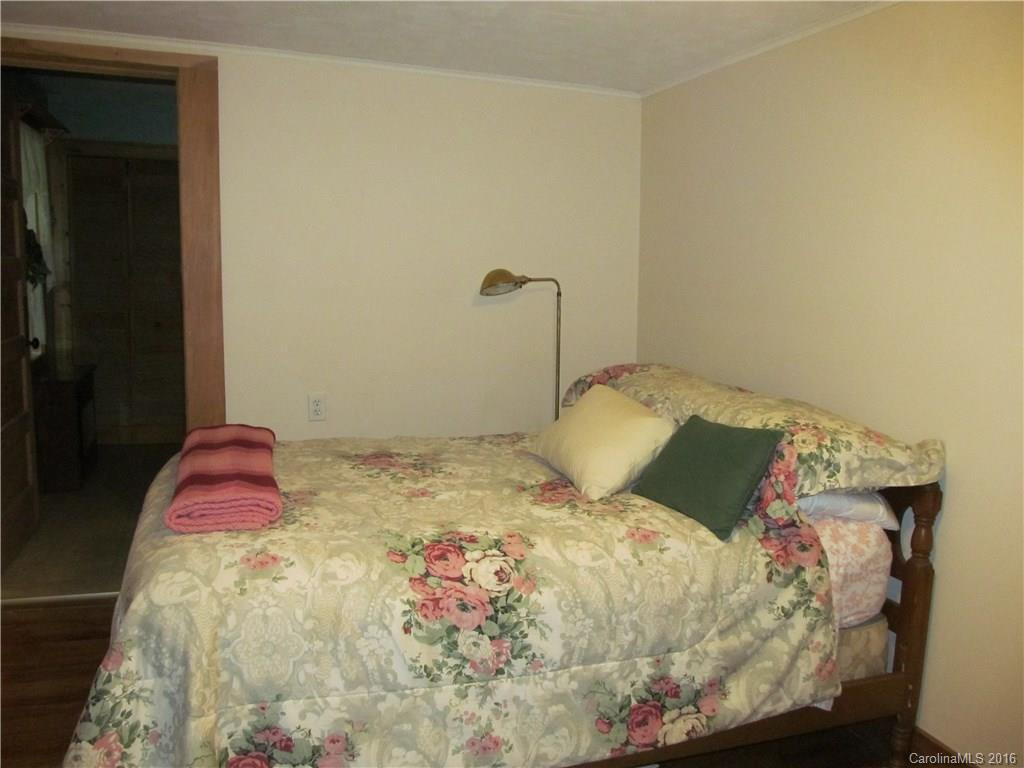 415 Cat tail Creek Road - Photo 9