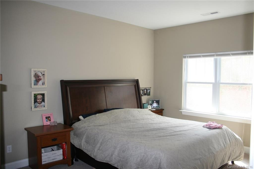 27 FoxBriar Drive - Photo 6