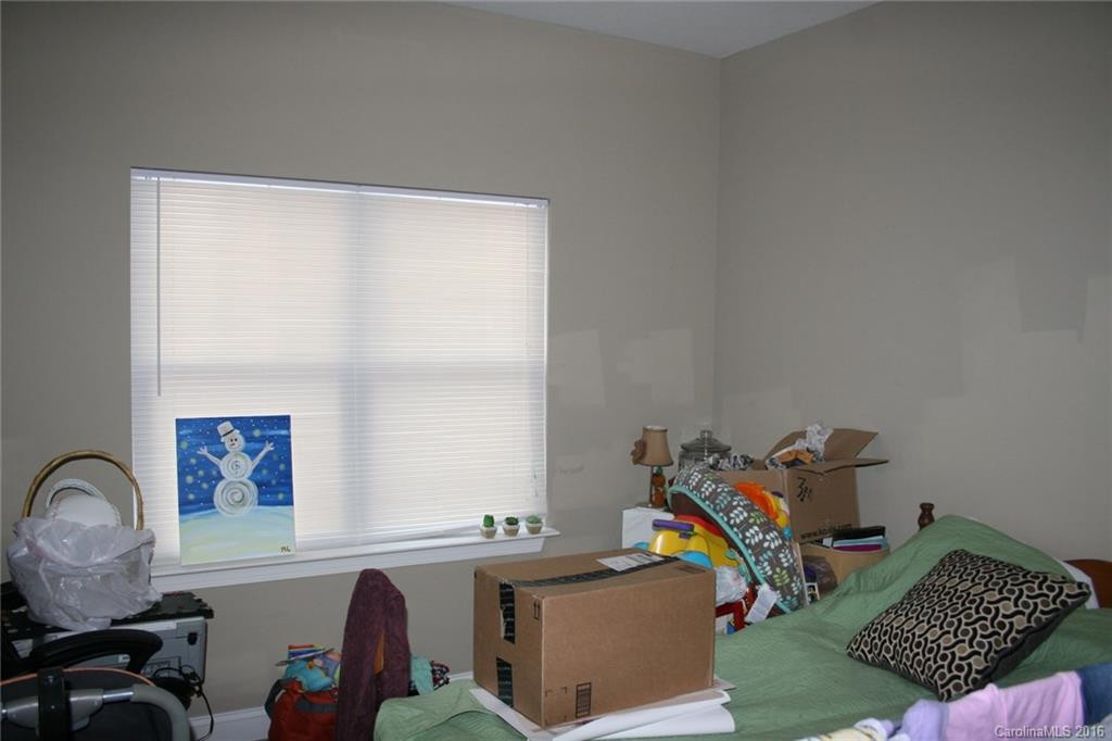 27 FoxBriar Drive - Photo 8