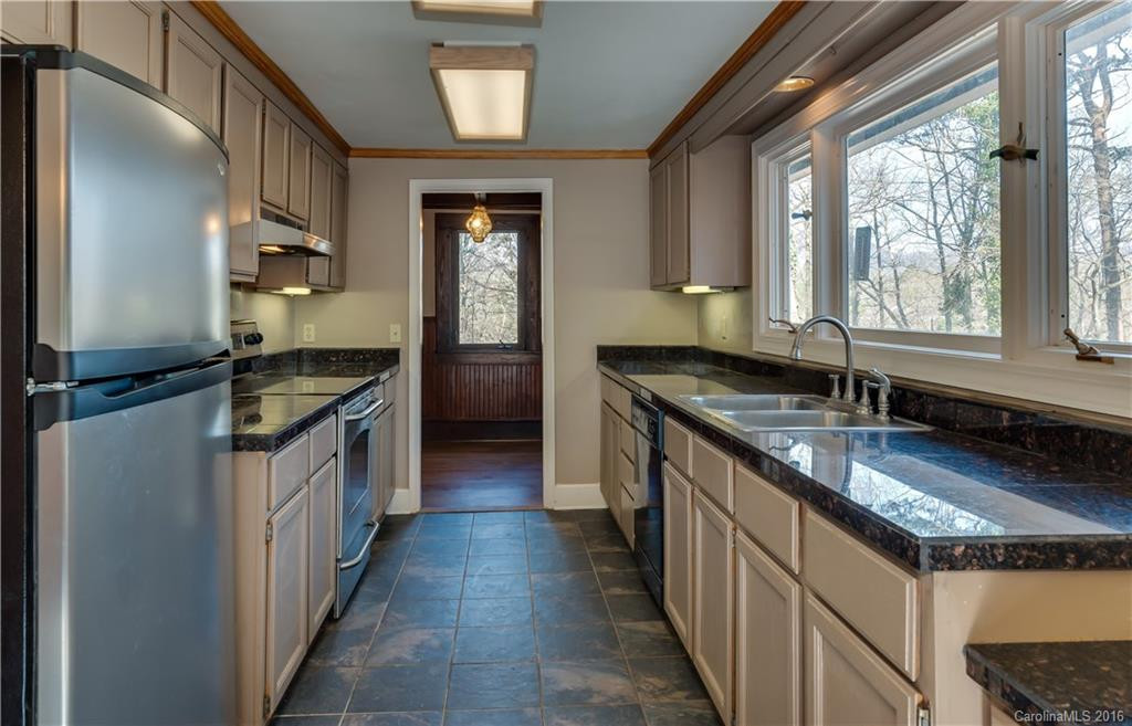 190 Pine Crest Lane - Photo 11