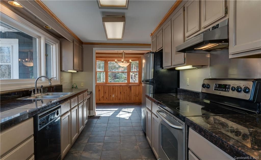 190 Pine Crest Lane - Photo 12
