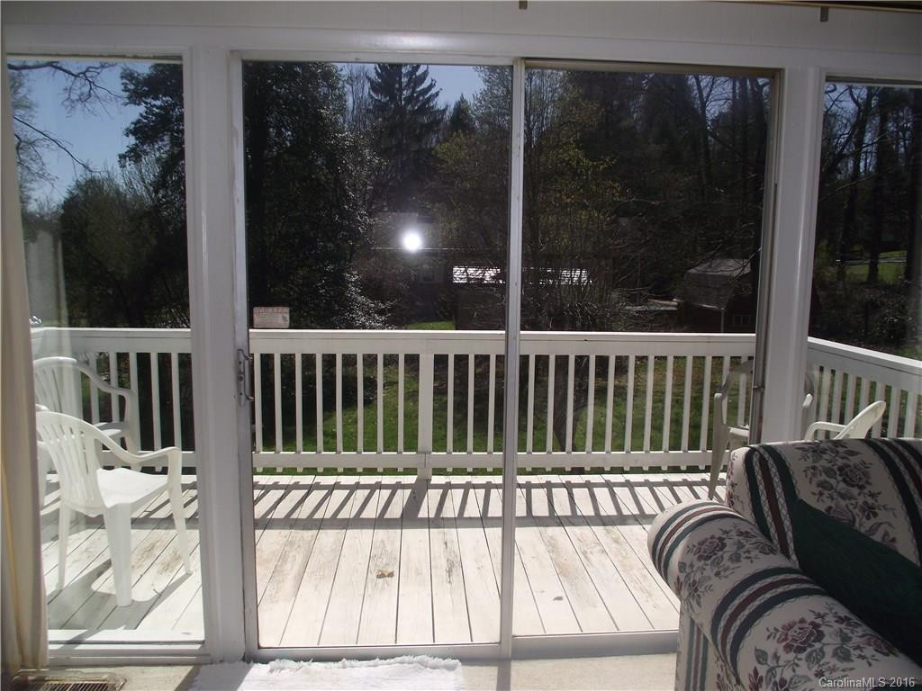 405 Wakefield Drive - Photo 4