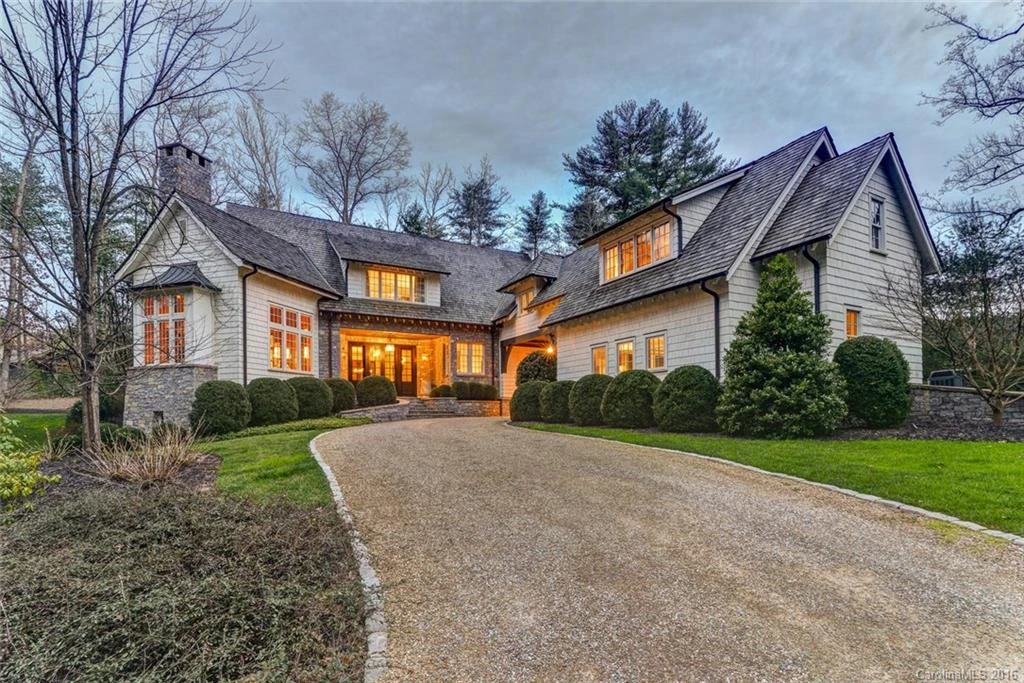 14 Niagra Drive