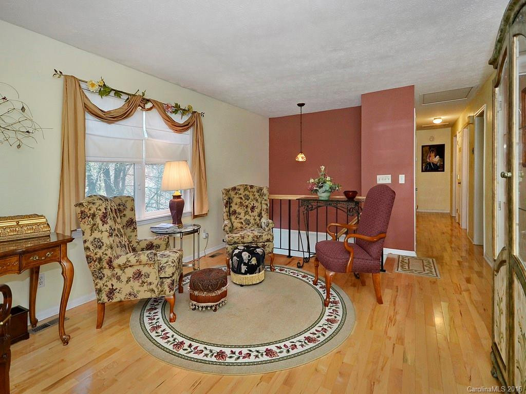 121 Long John Drive - Photo 2