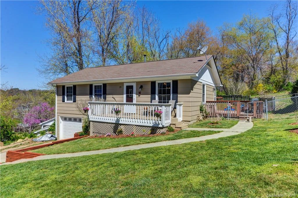 19 Lynwood Circle