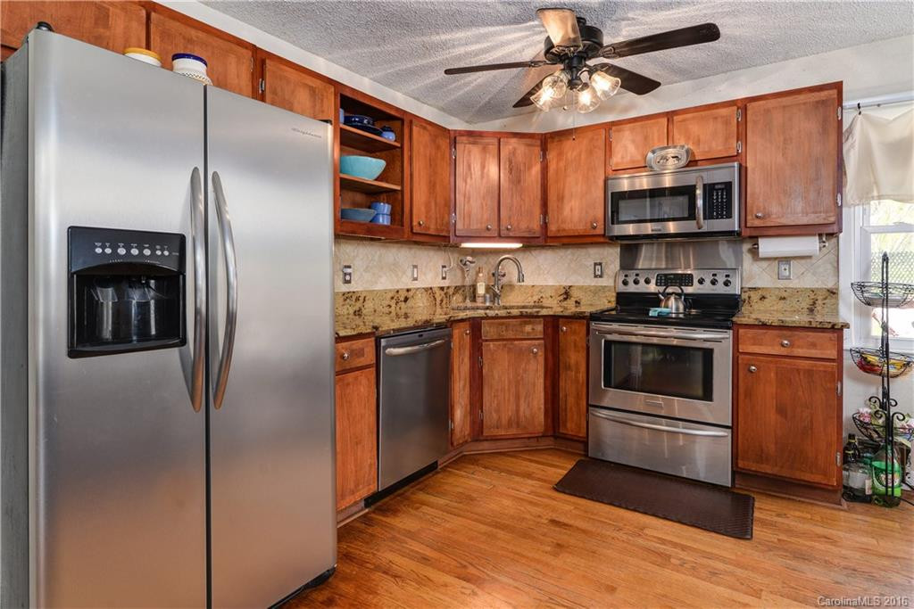 19 Lynwood Circle - Photo 11