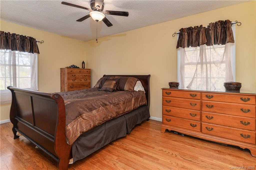 19 Lynwood Circle - Photo 13