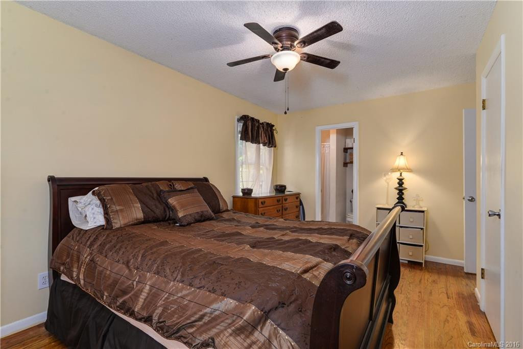 19 Lynwood Circle - Photo 14