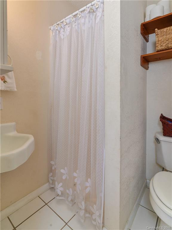 19 Lynwood Circle - Photo 17