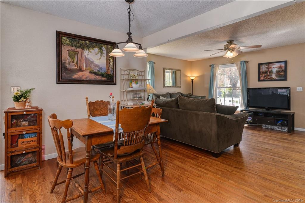19 Lynwood Circle - Photo 7