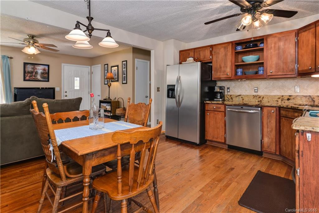 19 Lynwood Circle - Photo 8