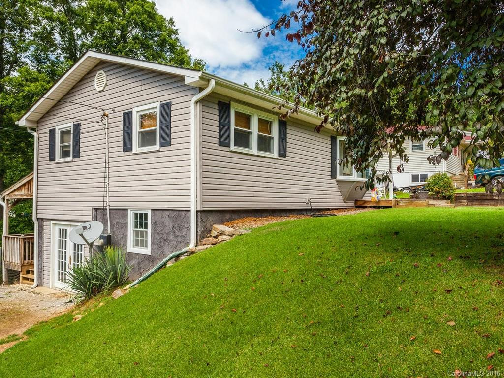17 Azalea Road - Photo 2