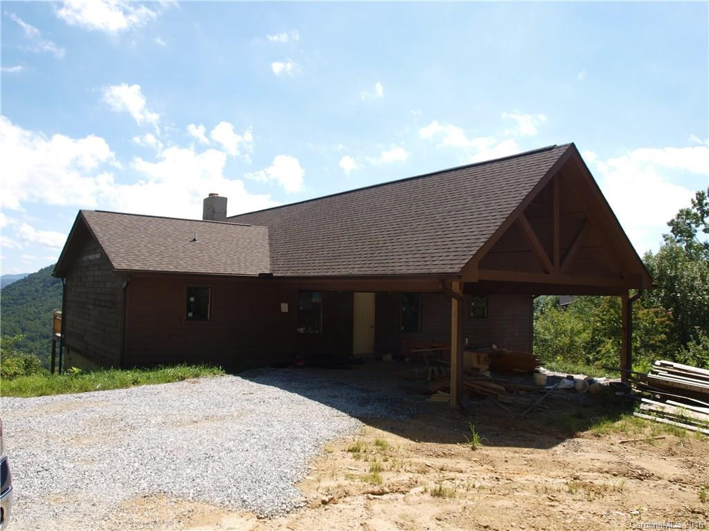 322 Ben Nevis Road - Photo 2