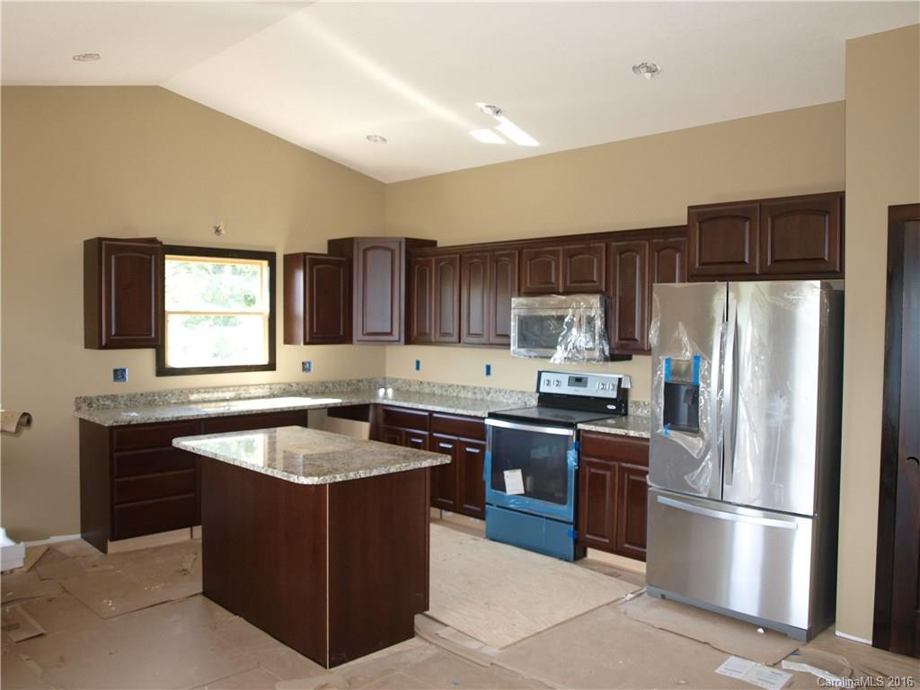 322 Ben Nevis Road - Photo 8