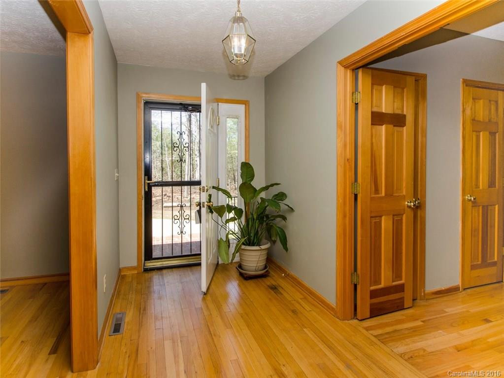 862 Rugby Road - Photo 3