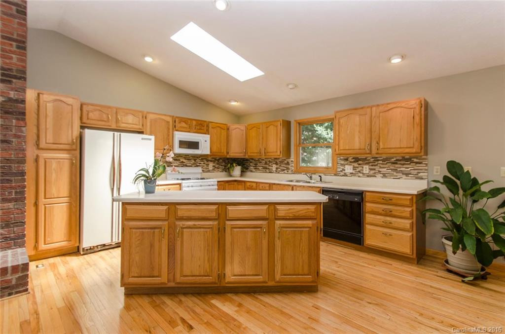 862 Rugby Road - Photo 6