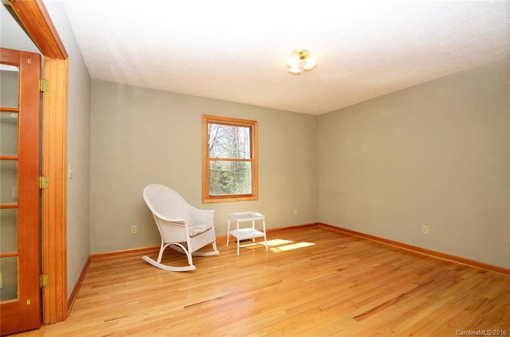 862 Rugby Road - Photo 8