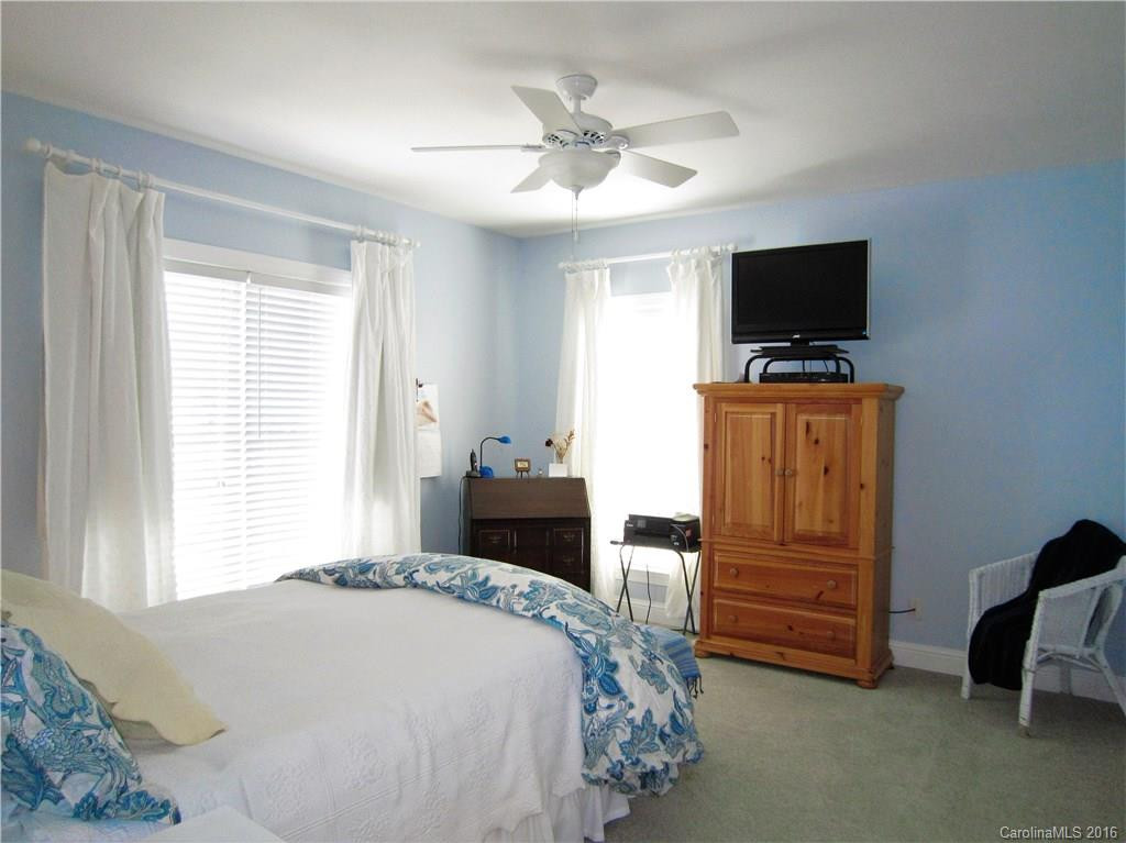 136 Willow Brook Drive - Photo 10