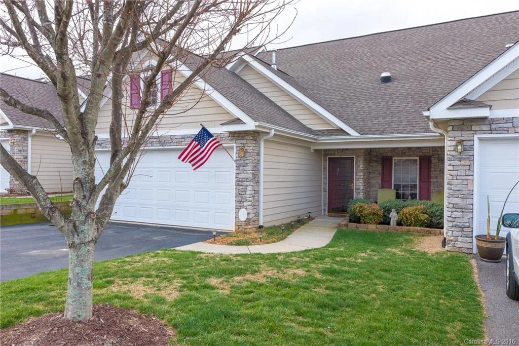 814 West Pointe Drive #8