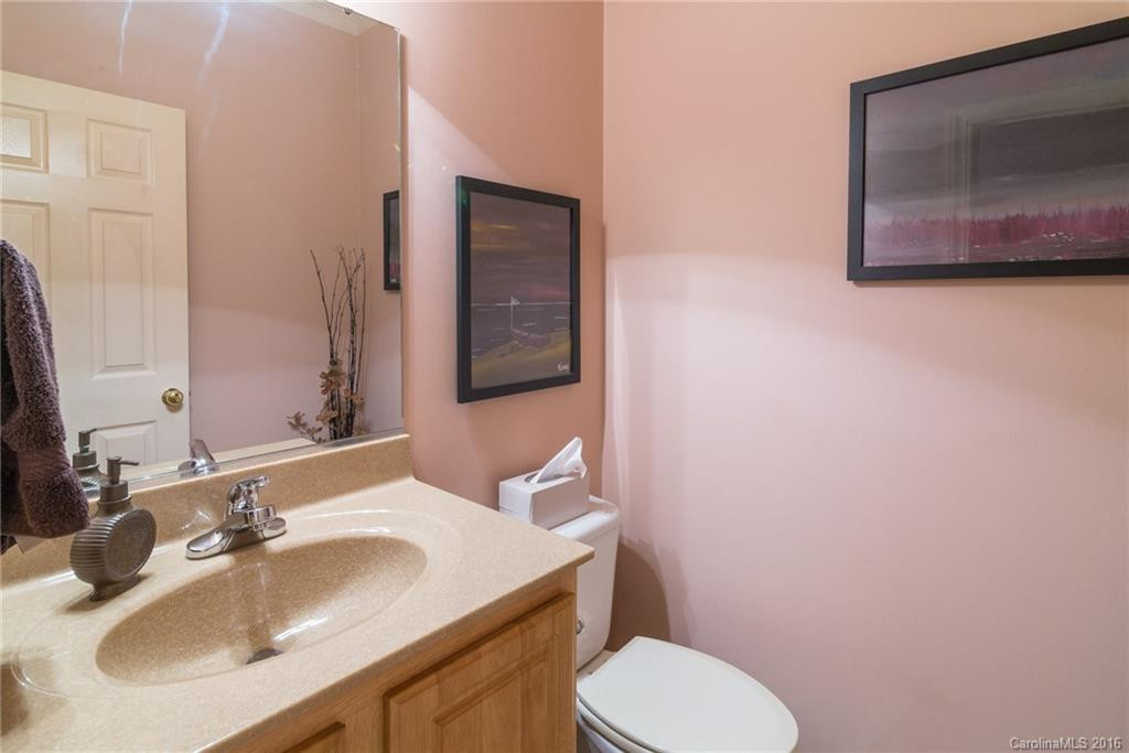 814 West Pointe Drive #8 - Photo 14