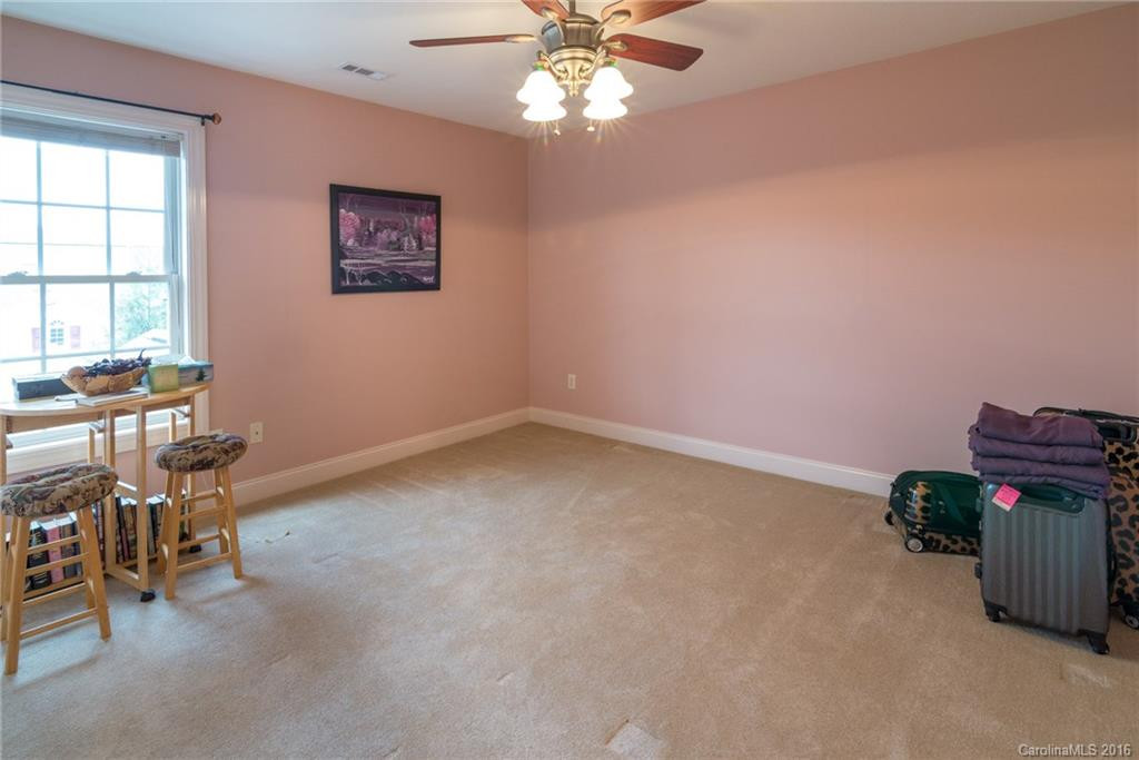 814 West Pointe Drive #8 - Photo 15
