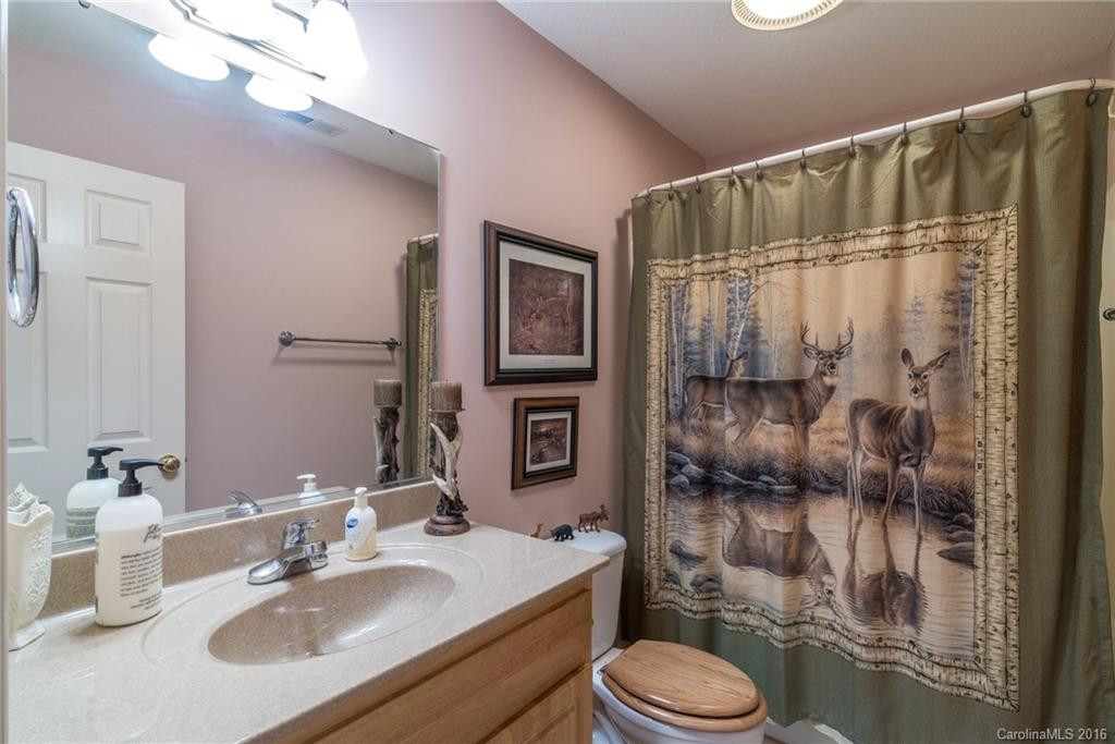 814 West Pointe Drive #8 - Photo 16