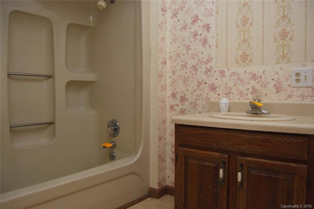 199 Woodpecker Lane - Photo 9