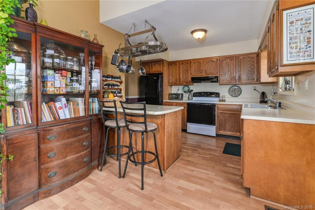 220 Monticello Road - Photo 8